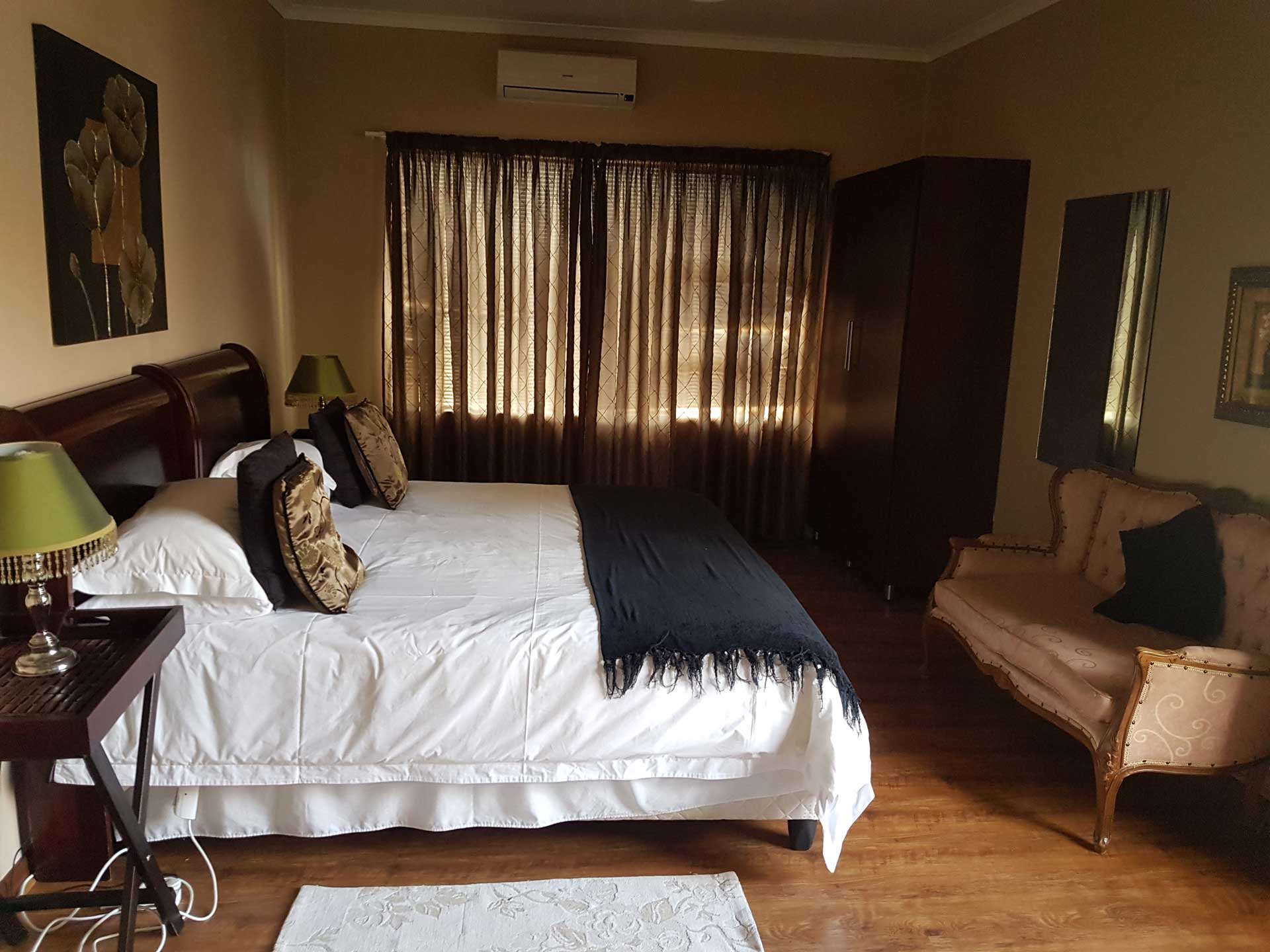 Room 4