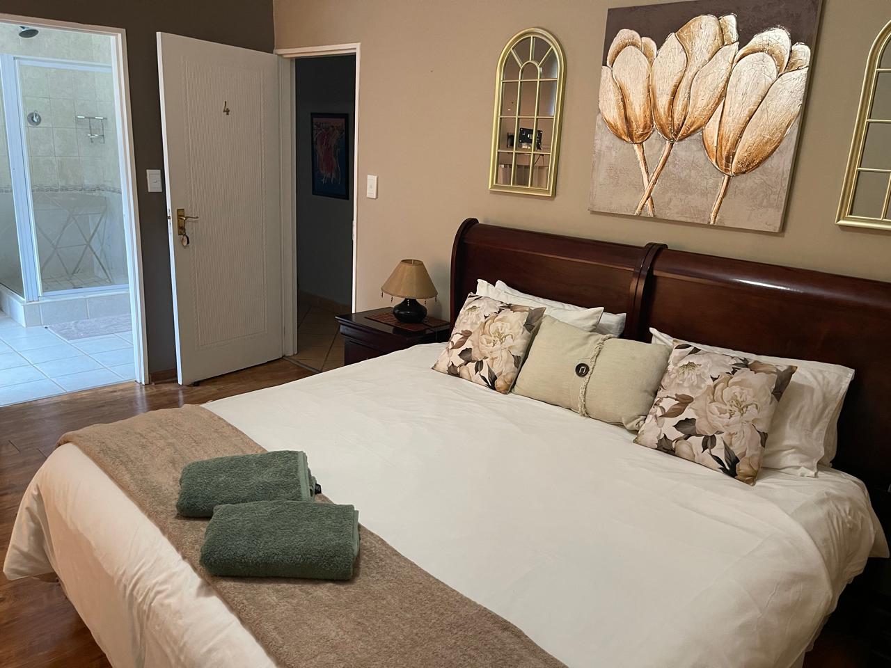 Room 4 Photo